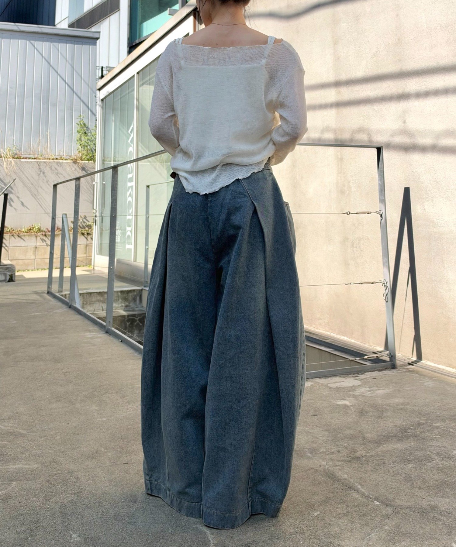 w closet(ダブルクローゼット) 刺繍バレルデニムパンツ