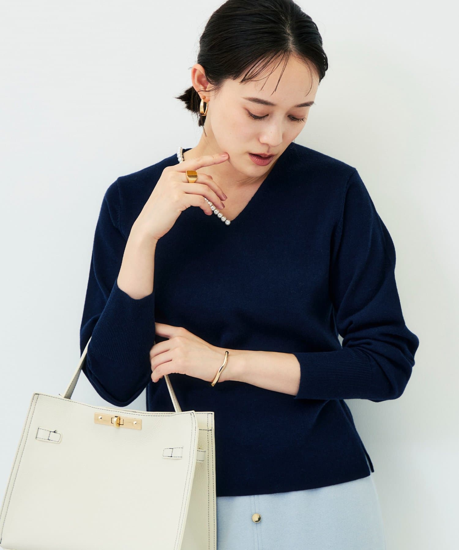 NOLLEY'S(ノーリーズ) 【WEB限定】《品よく映える》《手洗い可能》片衿パール総針Vネックプルオーバー
