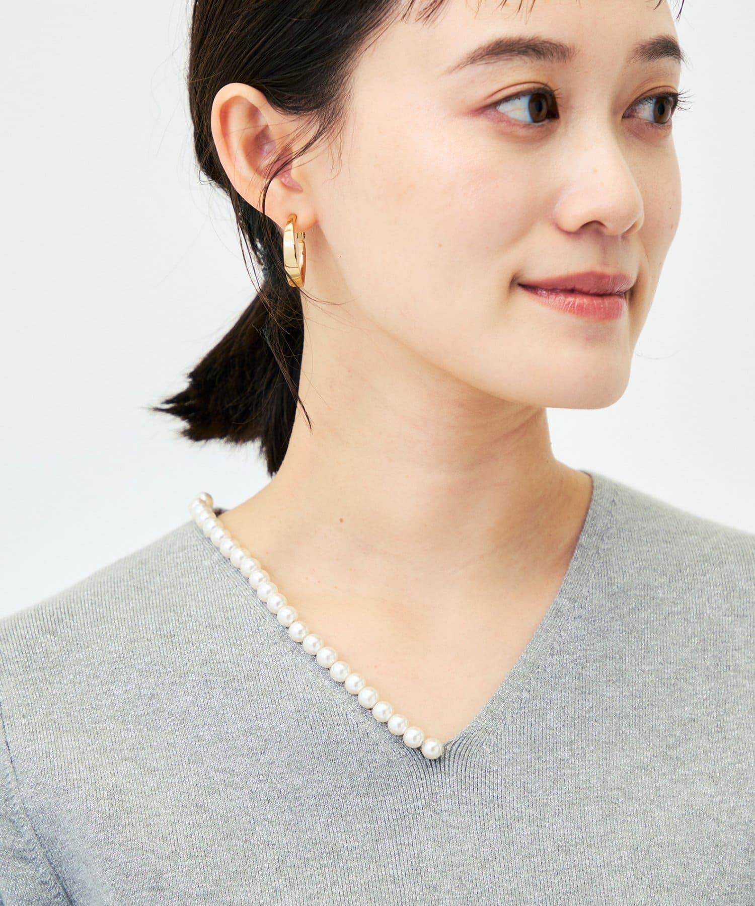 NOLLEY'S(ノーリーズ) 【WEB限定】《品よく映える》《手洗い可能》片衿パール総針Vネックプルオーバー