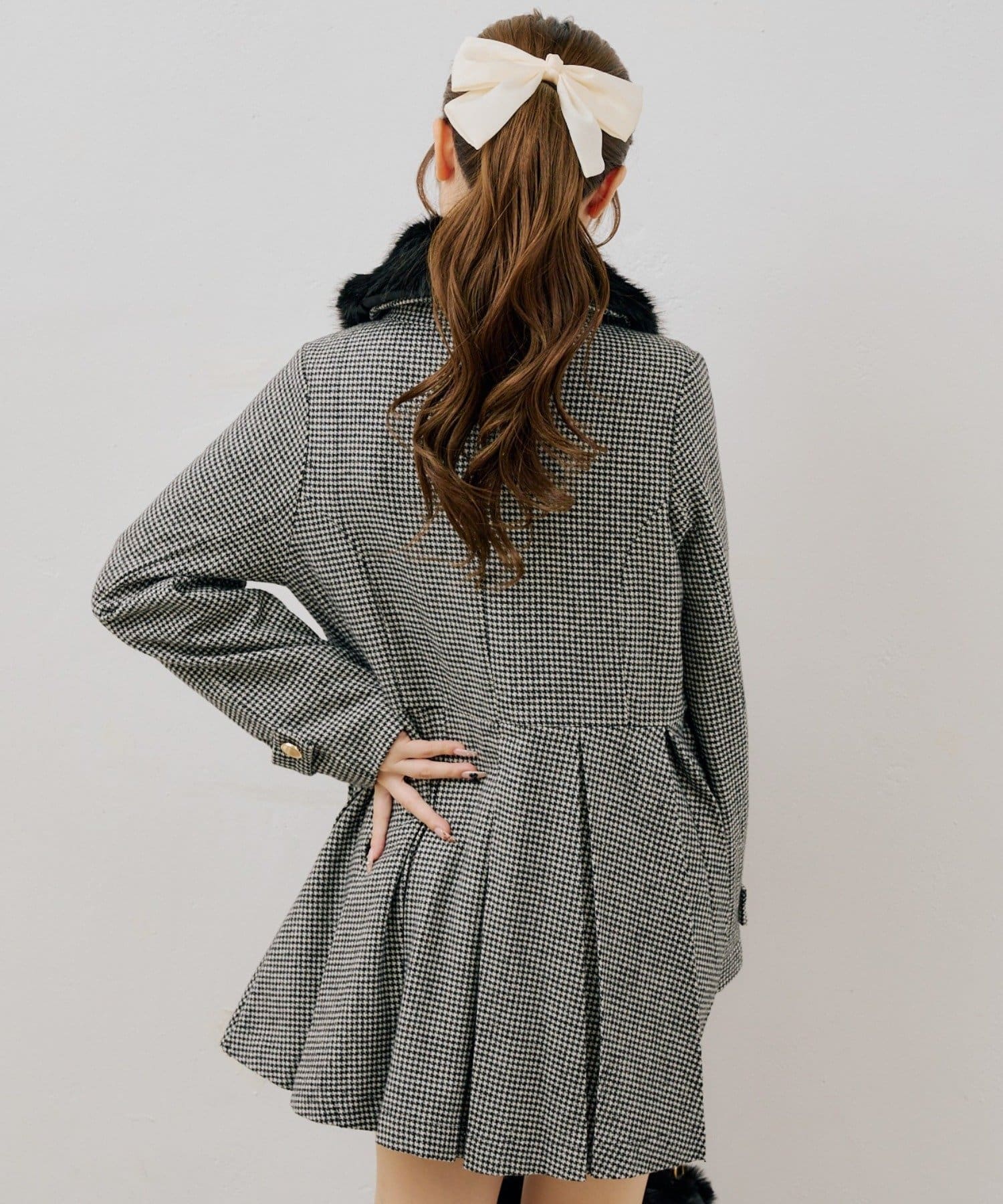 NICE CLAUP / OLIVE des OLIVE OUTLET(ナイスクラップ  / オリーブ デ オリーブ アウトレット) 【continuer】衿ファープリーツミドルコート