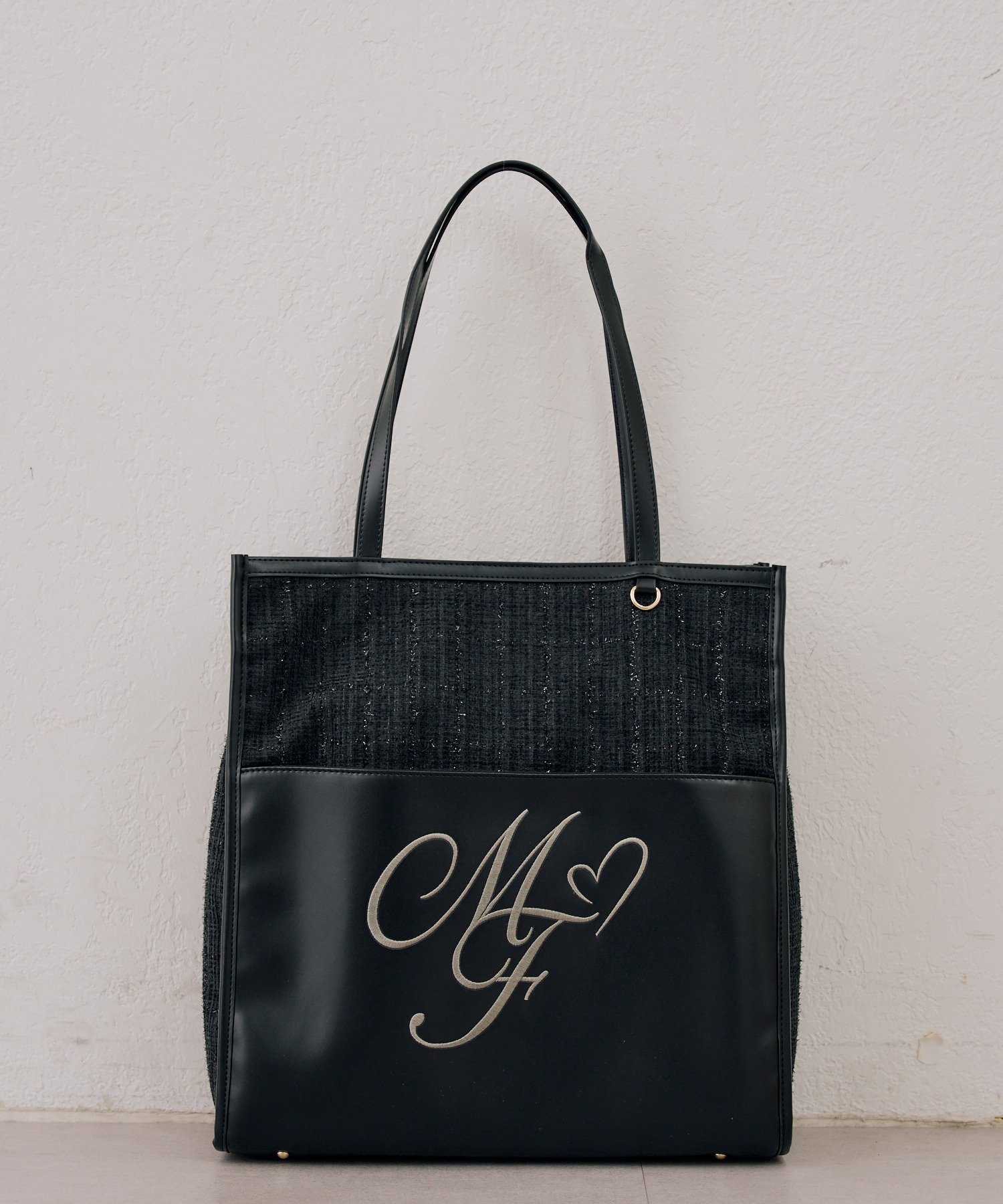 NICE CLAUP / OLIVE des OLIVE OUTLET(ナイスクラップ  / オリーブ デ オリーブ アウトレット) 【continuer】推し活や旅行にぴったりロゴツイードキャリーオントート