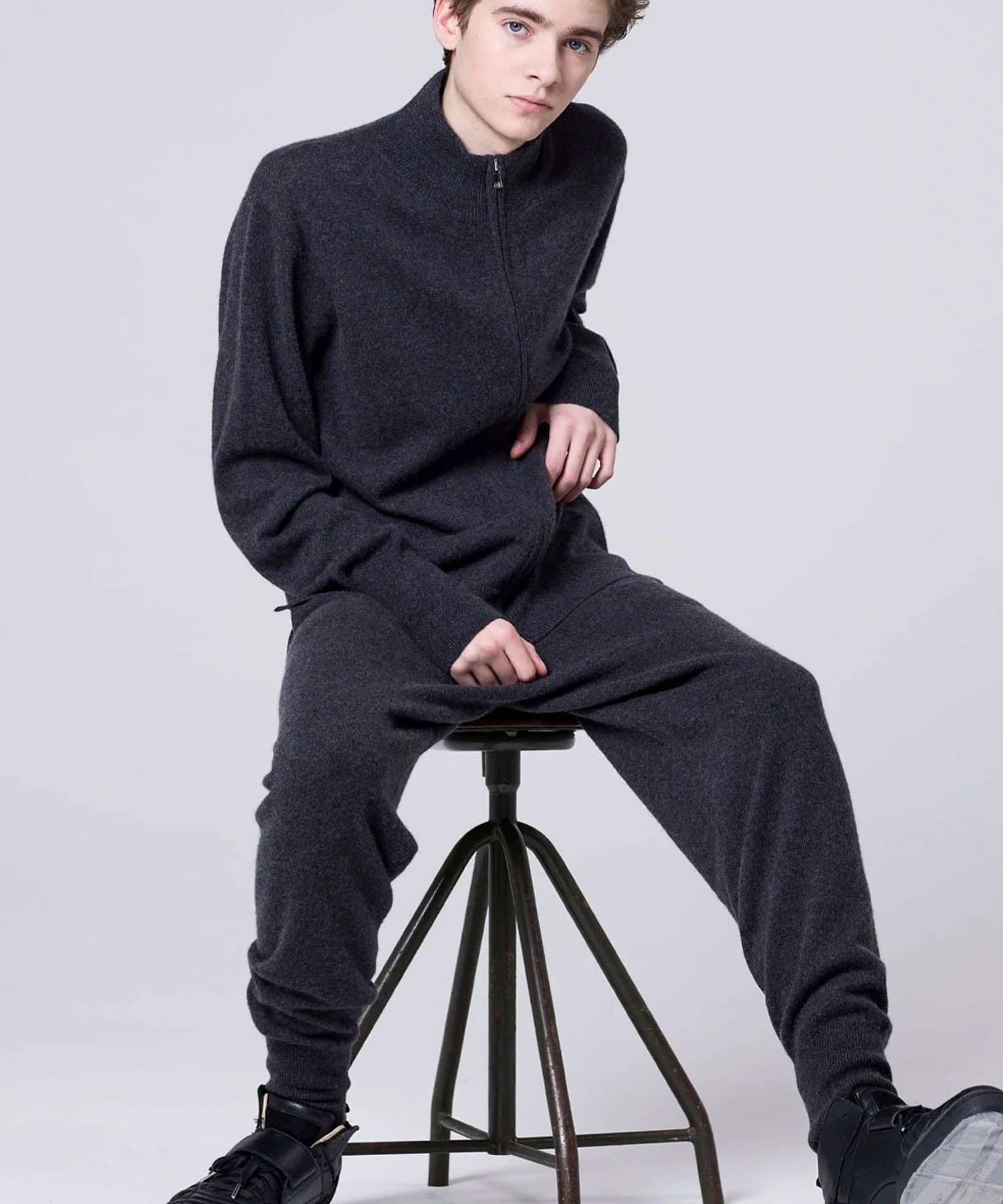 FREDY & GLOSTER(フレディ アンド グロスター) 【TAION】100% CASHMERE FULL-ZIP ハイネック セーター